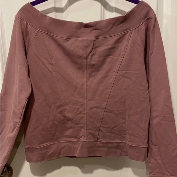 Express EUC Off the shoulder top - Picture 5 of 6
